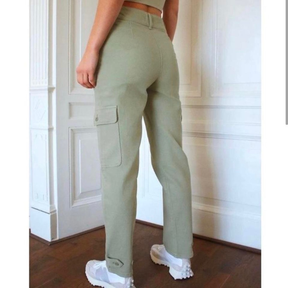 Aritzia Cargo Pants Gem
